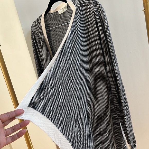 RD Style open front sweater size Medium - Picture 5 of 6